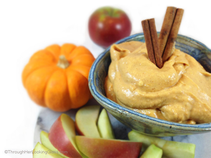 Pumpkin Maple Dip: mouth watering sweet dip for apples, pretzels and gingersnaps. 5 minutes and 5 ingredients. Delicious sweet pumpkin and maple syrup...