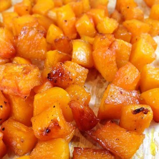 Maple Glazed Roasted Butternut Squash: yummy side dish that'll have you craving butternut squash morning, noon and night! Deliciously addictive.