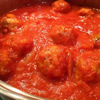 Homemade Italian Meatballs & Sauce. Fresh wholesome ingredients: garlic, fresh parsley, Italian bread crumbs and freshly grated parmesan. Mangi!