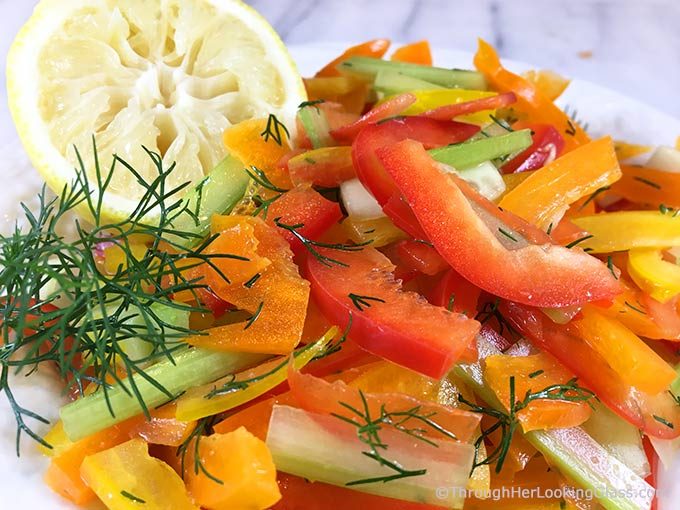 Fresh Dill Bell Pepper Salad: julienned bell pepper matchsticks mingle w/ chopped dill & lemon juice vinaigrette. Bright & colorful crunchy summer salad!