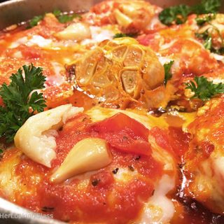 Roasted Garlic Chicken Parmesan w/Roasted Red Peppers Skillet: Chicken thighs smothered in Prego Roasted Garlic sauce & mozzarella cheese. Buon appetito!