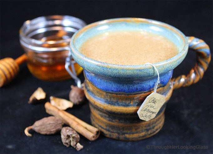 Honey Chai Cardamom Tea Latte: a silky smooth, comforting latte for the colder winter months. Chai tea, black cardamom, Silk Cashewmilk and honey simmer together, creating a uniquely healthy and indulgent mugful of spicy delicious!