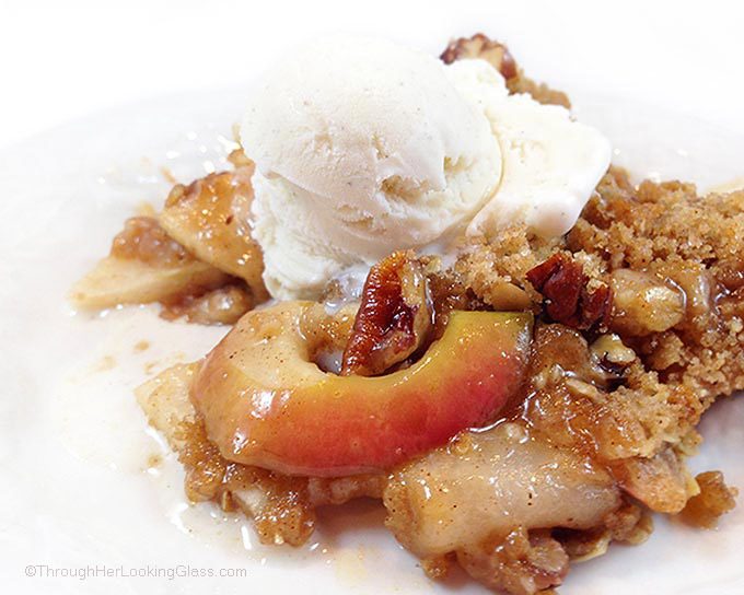 Mama's Best Apple Crisp: traditional apple crisp. Tender apples, crispy topping! Surprise ingredients: orange juice and vanilla. Best apple crisp ever!