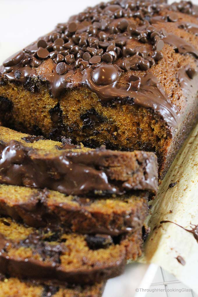 Pumpkin Chocolate Chip Bread: moist and tender pumpkin bread, studded throughout with chocolate chips! Perfect sweet nibble with a cup of tea.