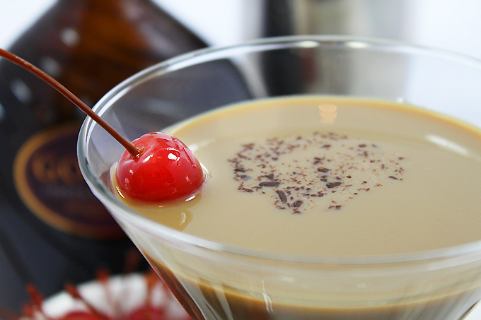 Sweet, creamy and chocolate. That's all you need to know about this Godiva Chocolate Martini recipe. It uses Godiva chocolate liqueur, creme de cacao and Stoli vanilla vodka.