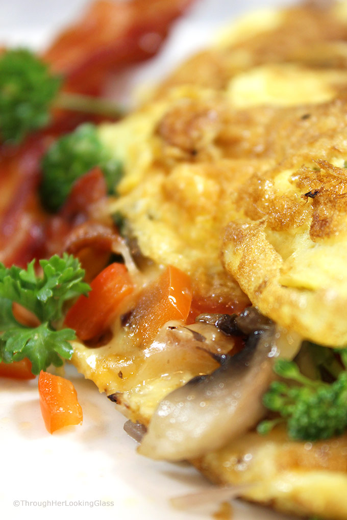 How To Make the Perfect Omelette! If you love ordering a classic omelette out but are intimidated by the process at home, this is for you! Omelettes are a super easy, protein-filled and nutritious meal for any time of day.